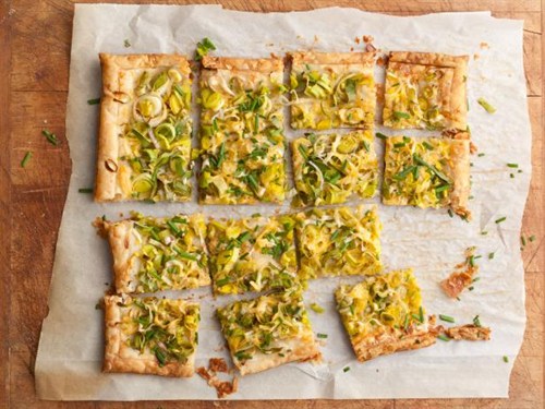 Smoked gouda and leek tart